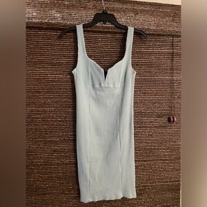 Mid forever 21 dress. Super comfy. Never worn.